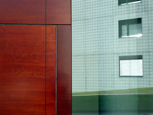 office und housing vtg center, contrast of wood and glass